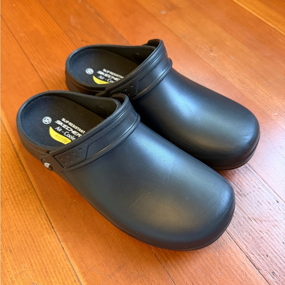 Black Slip-Resistant Work Clog Shoes